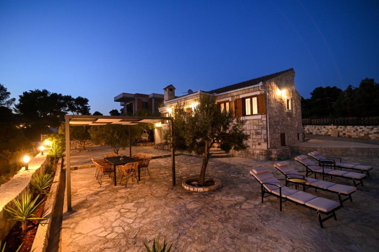 Villa Rudini With Heated Pool Округ Горни Екстериор снимка