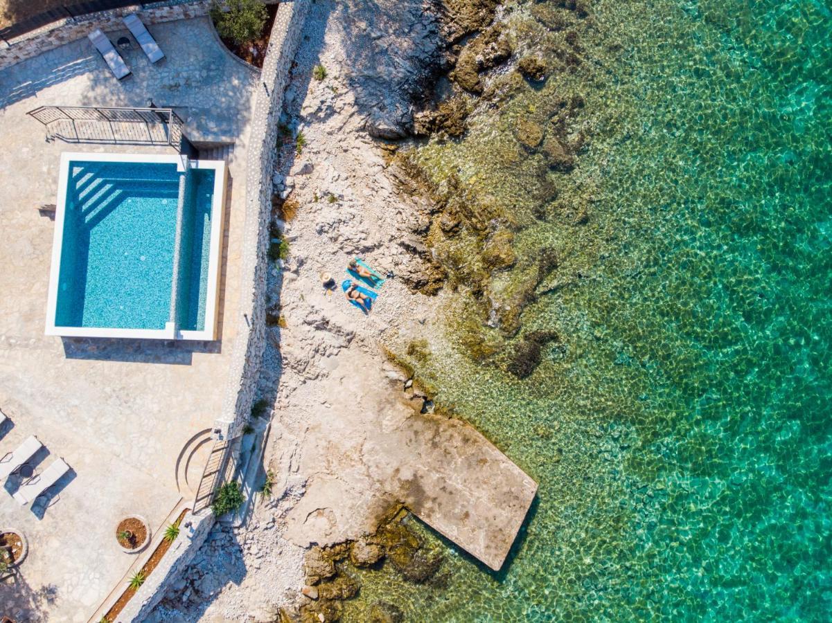 Villa Rudini With Heated Pool Округ Горни Екстериор снимка