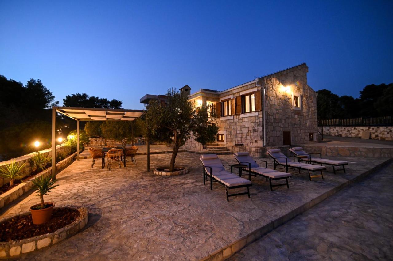 Villa Rudini With Heated Pool Округ Горни Екстериор снимка