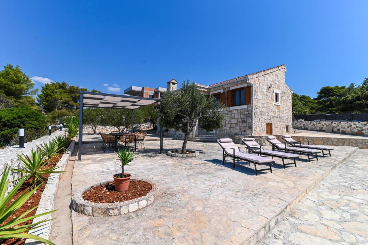 Villa Rudini With Heated Pool Округ Горни Екстериор снимка