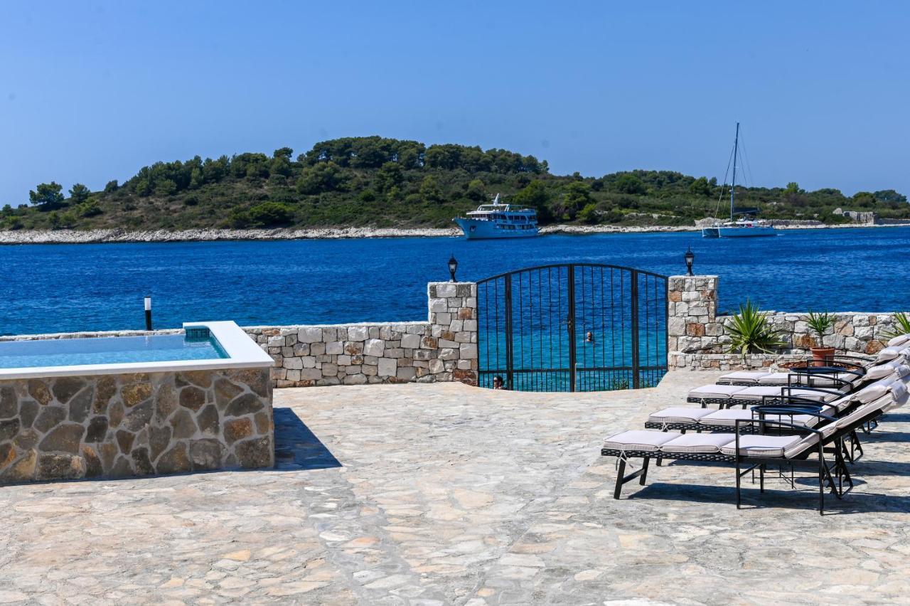Villa Rudini With Heated Pool Округ Горни Екстериор снимка