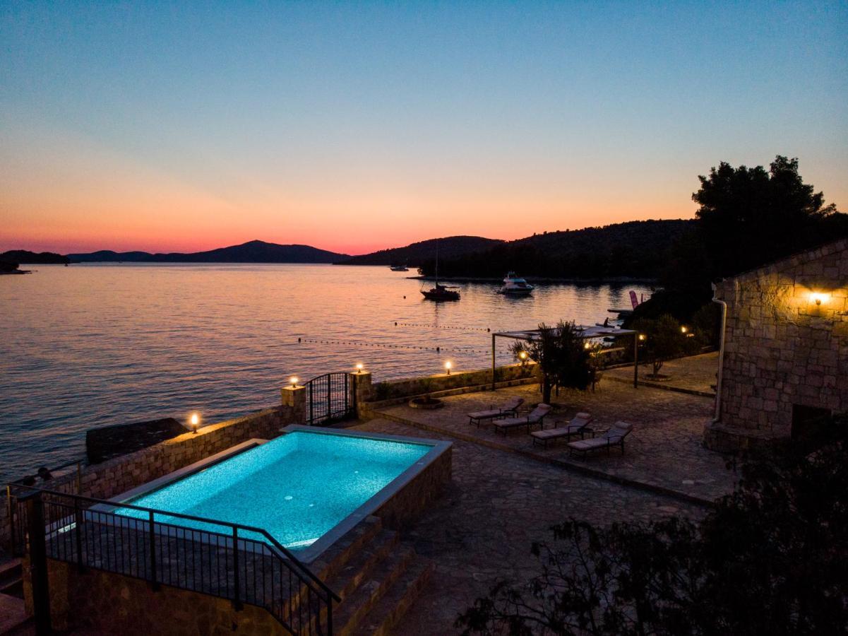 Villa Rudini With Heated Pool Округ Горни Екстериор снимка